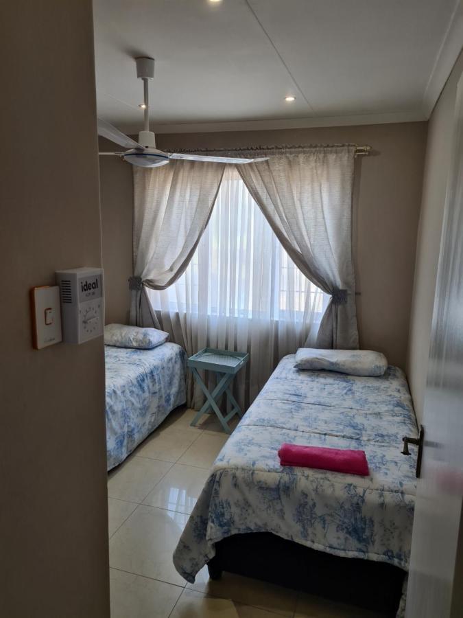 Durban Beach Getaway - Summersands, Inverter For Load Shedding, Free Wifi & Free Parking Ngoại thất bức ảnh